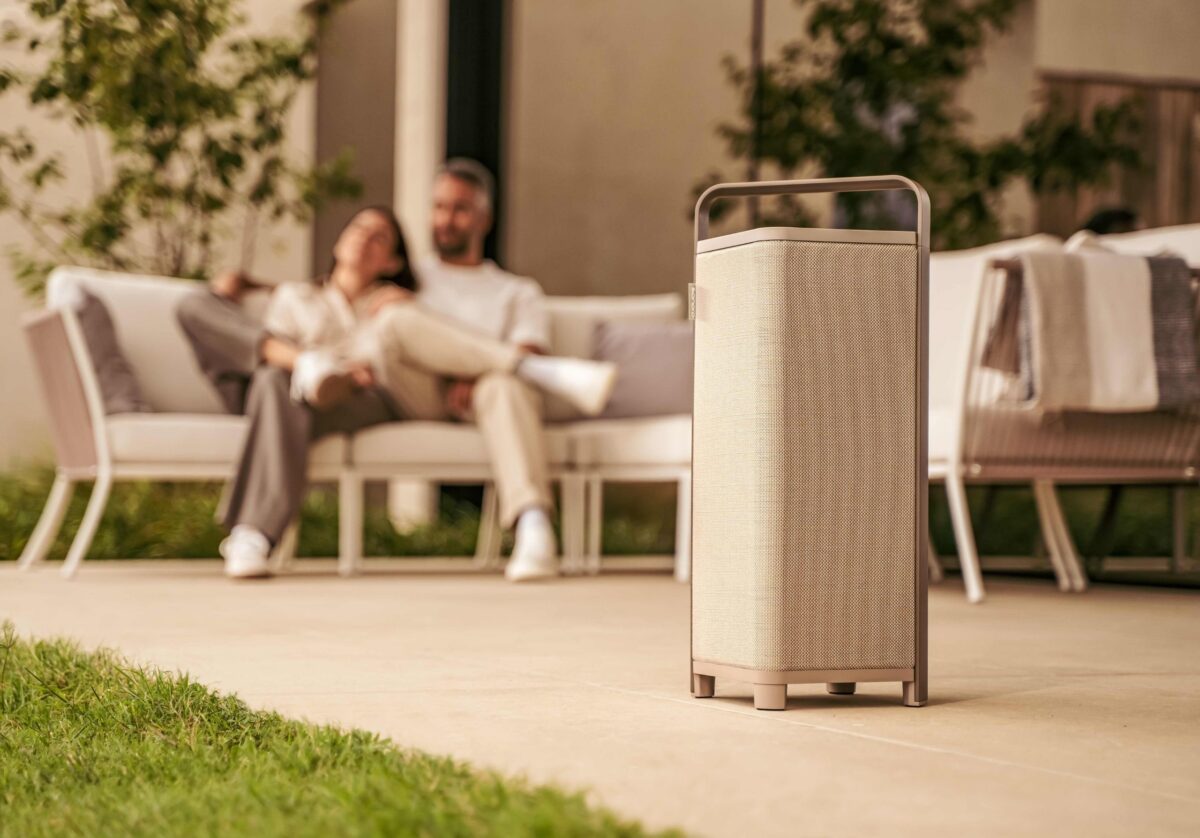 sonoro Vibes L Tragbarer Outdoor Bluetooth Lautsprecher mit HiFi-Klang Tan