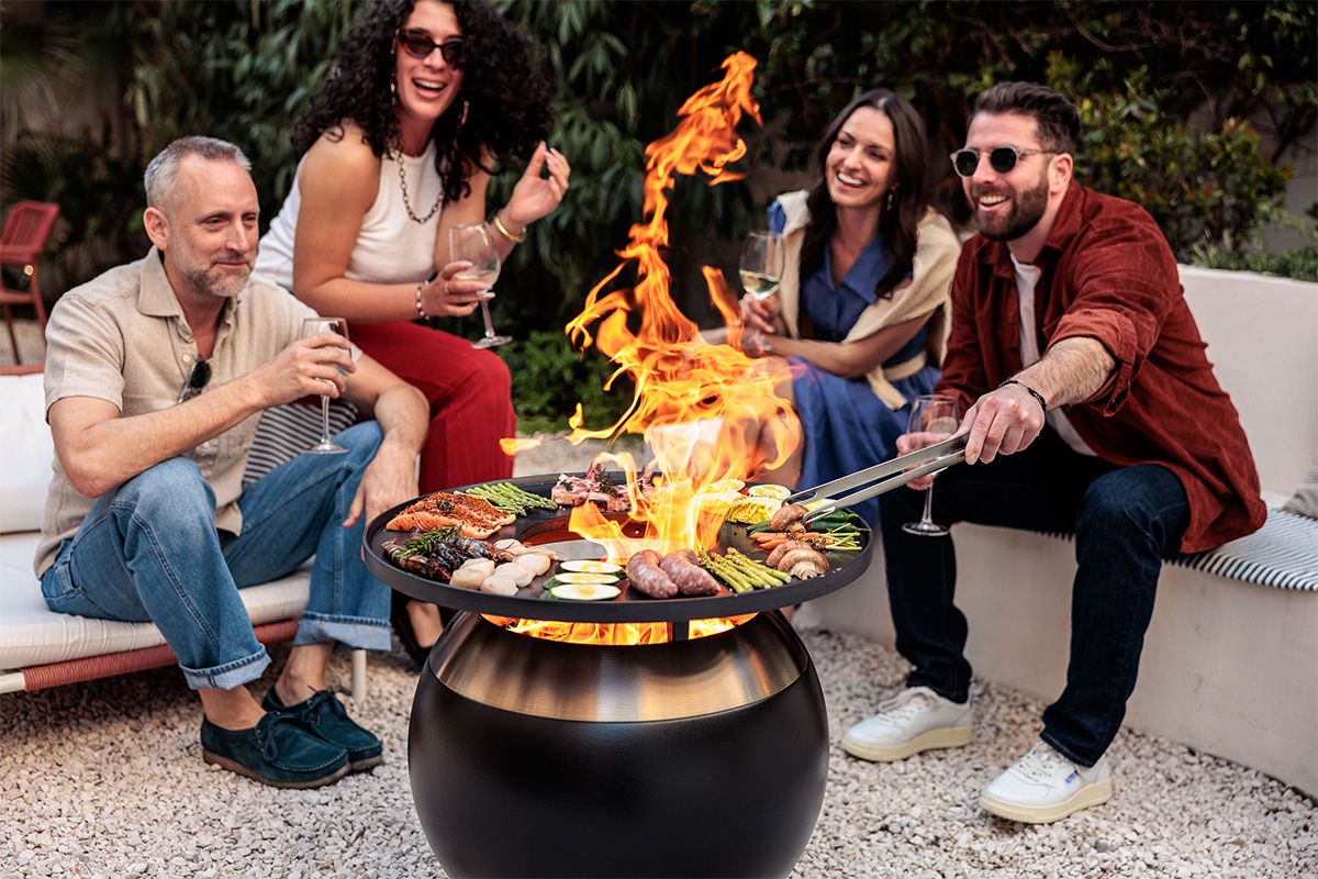 höfats MOON 55 Plancha Grillplatte aus emailliertem Gusseisen Ø 64 cm 01096
